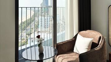 Camera Deluxe con 2 letti singoli, vista oceano parziale | Vista dalla camera