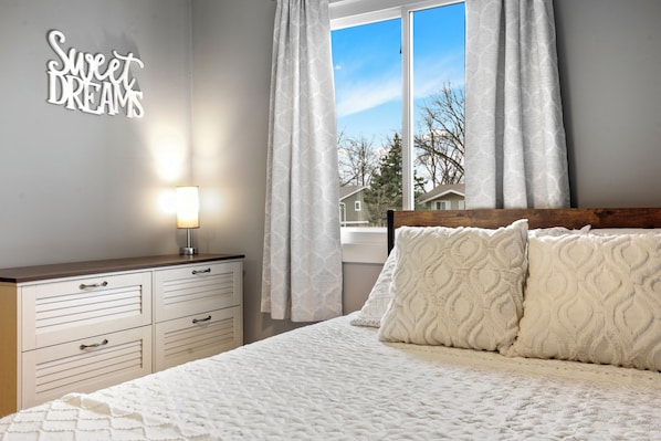 4 chambres, lit de bébé portatif, accès au Wi-Fi (inclus)