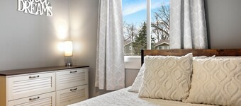 Paradise 4BR w/ Pool & Games