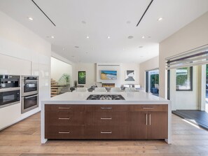 Interior - Orange Villa #D, Pool and Spa (Los Angeles)