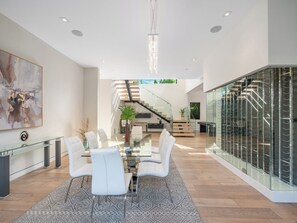 Dining - Orange Villa #D, Pool and Spa (Los Angeles)