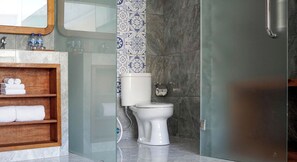 Deluxe Double Room | Bathroom