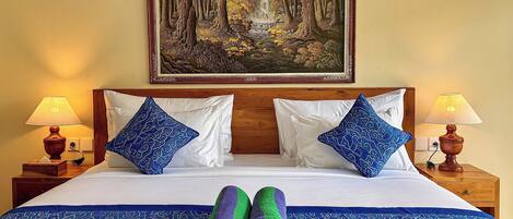 Een kluis op de kamer, een bureau, geluiddichte muren, gratis wifi