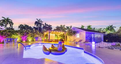 Luxury Villa Serena Heated Pool 15 min to Beach