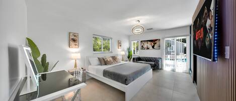 9 bedrooms, desk, iron/ironing board, travel crib