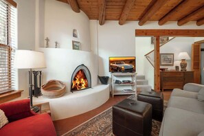 TV, fireplace, offices - Casa Sena-Courtyard | Patio | 1 Bedroom | Railyard (Santa Fe)