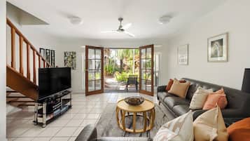 Smart TV, DVD player