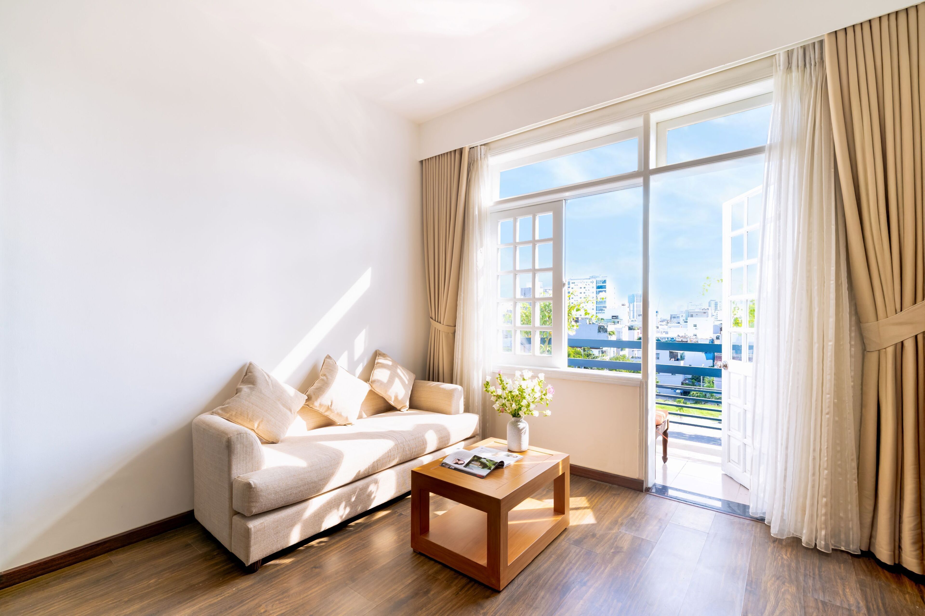 Apartment, 1 Bedroom, Balcony | Living area