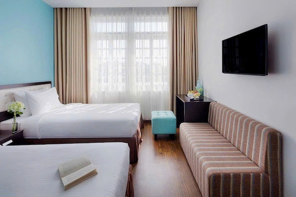 Minibar, free WiFi
