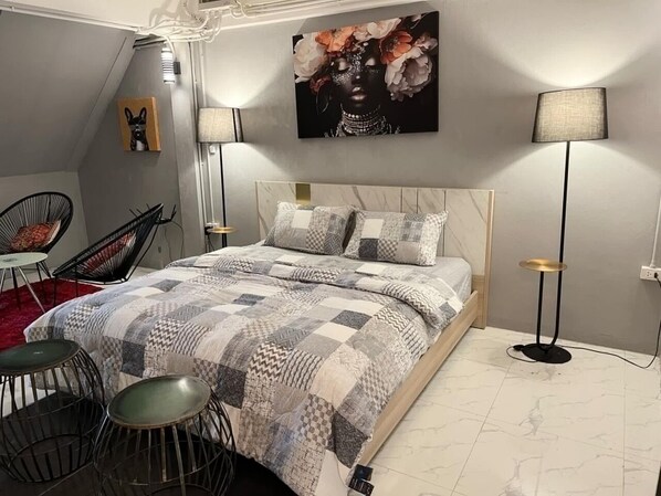 2 habitaciones, tabla de planchar con plancha, wifi y ropa de cama 