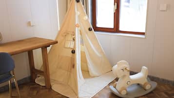 Quarto triplo família | Individualmente decorados, individualmente mobiliados