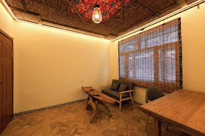 Suite básica | Decoración personalizada y muebles diferentes 