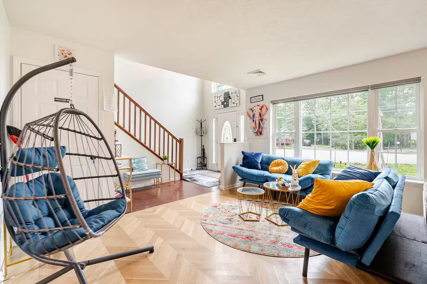 Een smart-tv en een open haard