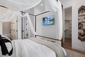 6 soverom, strykejern/-brett, reiseseng for barn og wi-fi (inkludert)