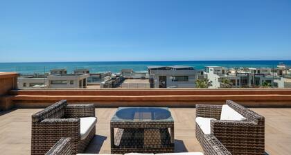 Romantic villa with pool and waterfront.