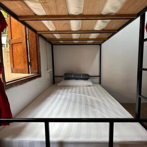 4 mixed dorm room | In-room safe, blackout drapes