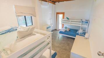 4 bedrooms, WiFi, bed sheets