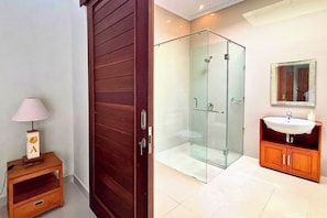 3 Bedroom Villa | Bathroom | Rainfall showerhead, towels, soap, shampoo - Amory Villa - 3BR Private Pool Villa (Canggu)