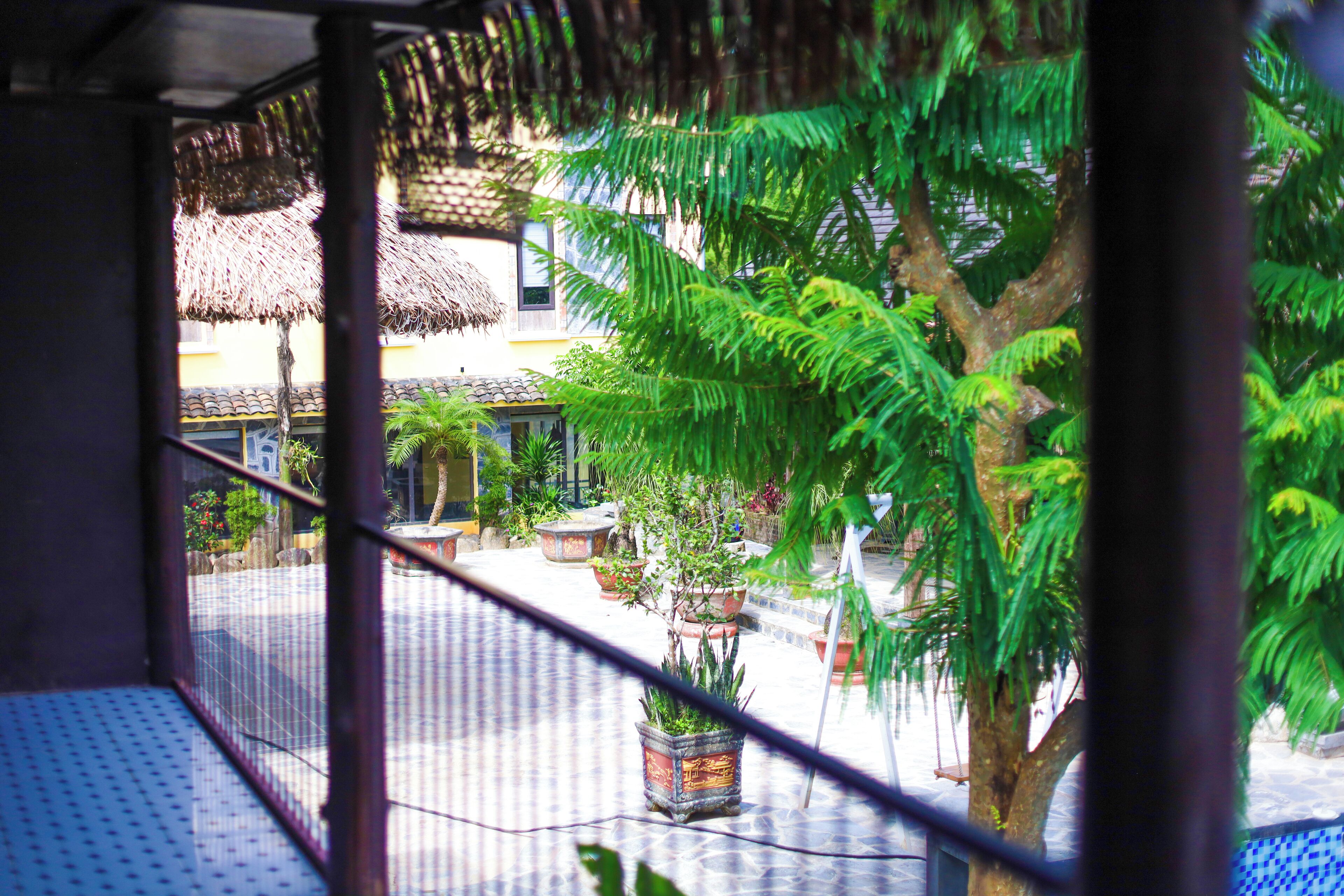 Cortinas blackout, tabla de planchar con plancha y wifi gratis 