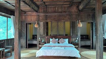 Family Room, River View