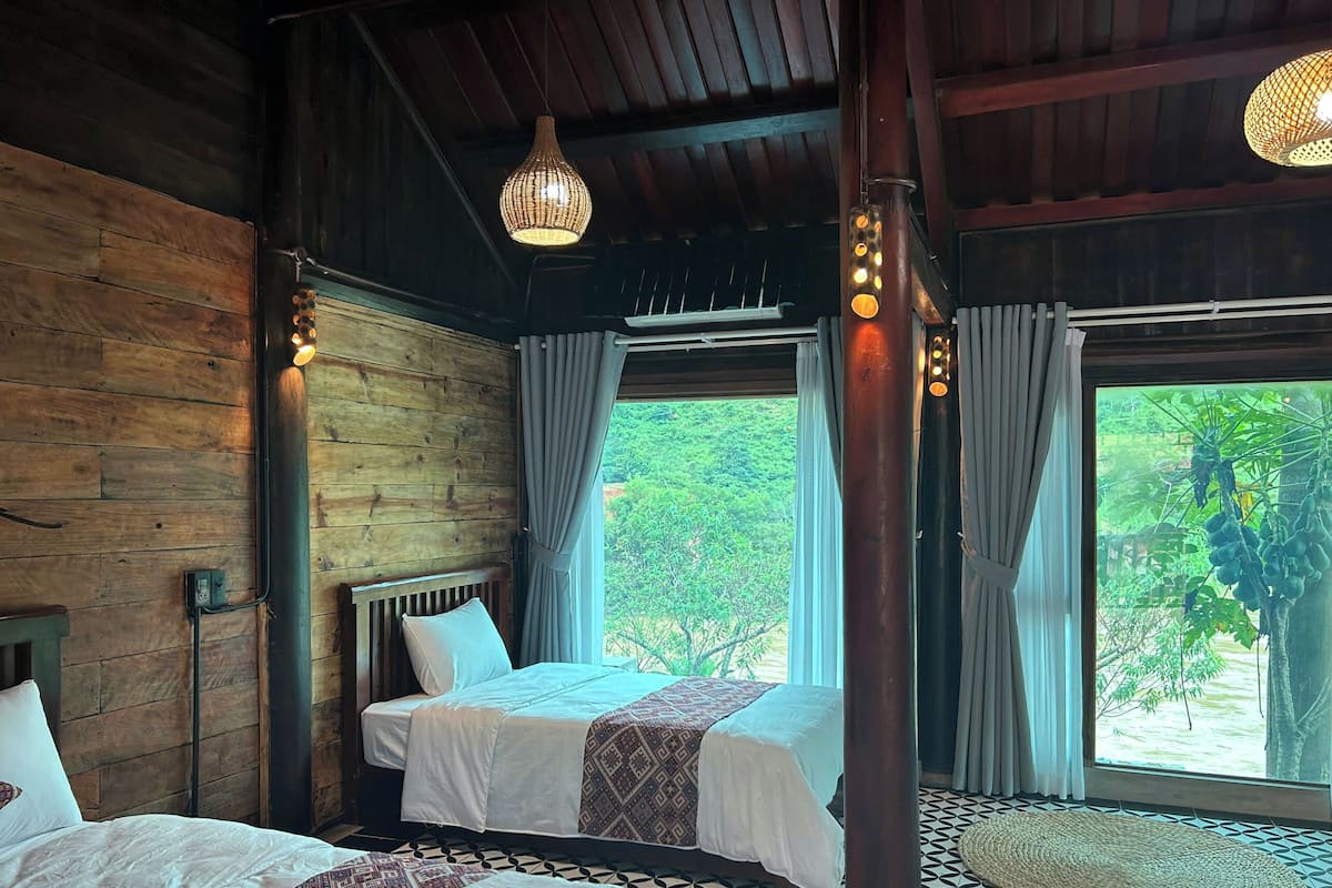 Triple Room, Balcony, River View | Blackout drapes, iron/ironing board, free WiFi