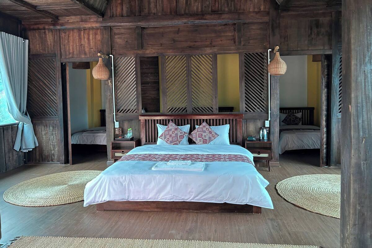 Familienzimmer, Flussblick