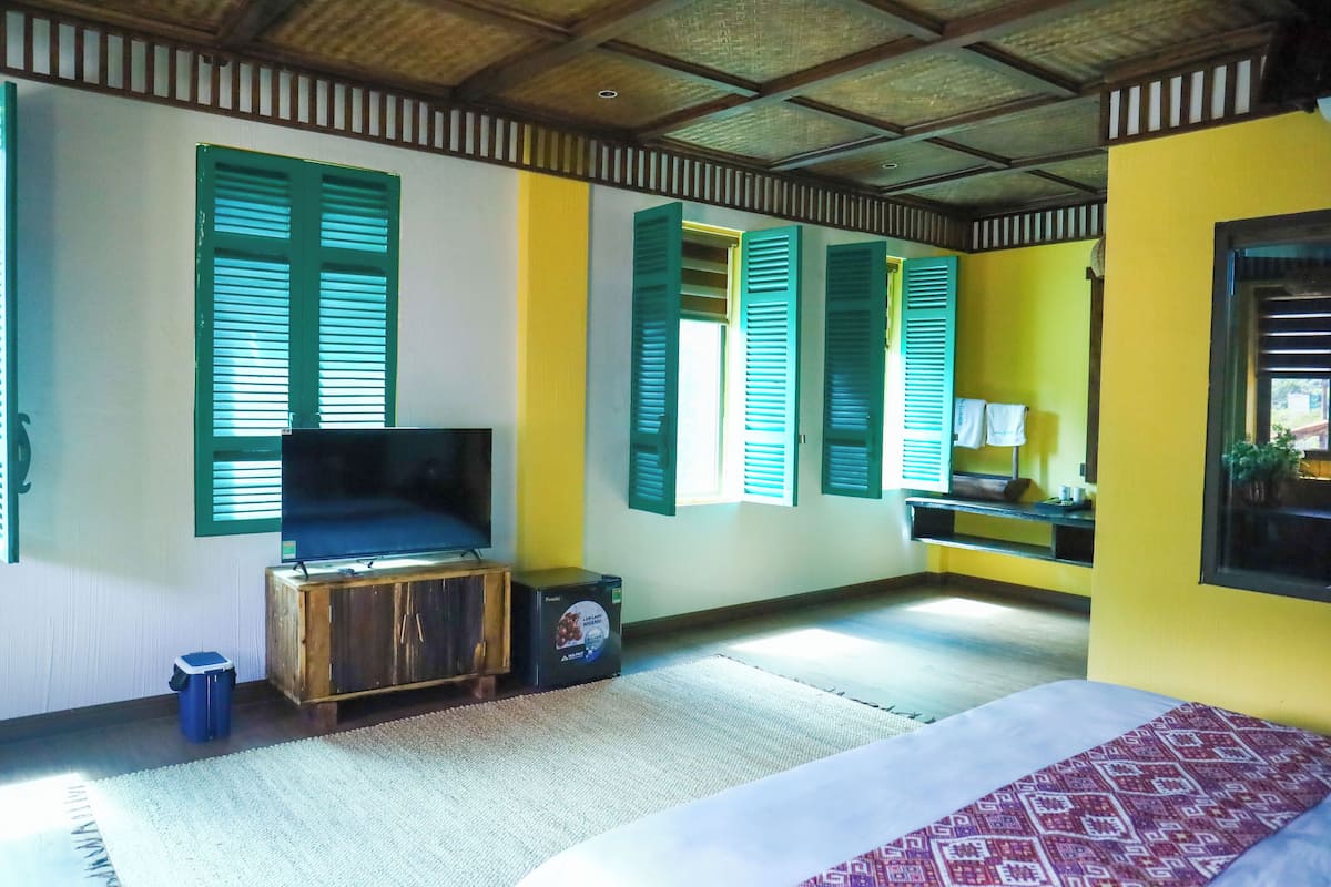 Deluxe Double Room, City View | Blackout drapes, iron/ironing board, free WiFi