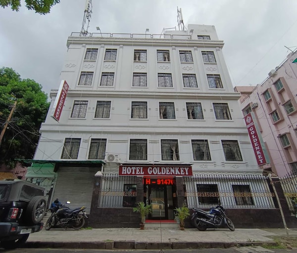 Hotel Goldenkey - Howrah