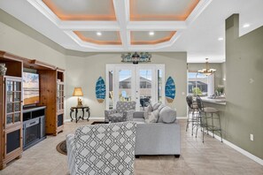 Smart TV, fireplace, offices