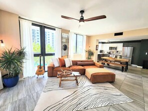 Téléviseur connecté, bureau