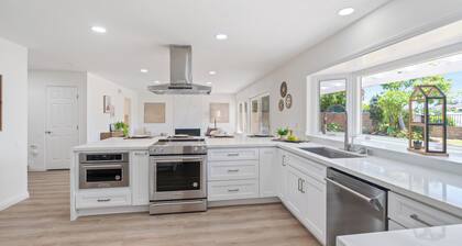 Luxury 6BR Mission Viejo Home Near Disneyland & OC Beaches