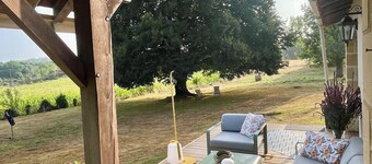 Gite with swimming pool in an old farmhouse. Pets welcome!