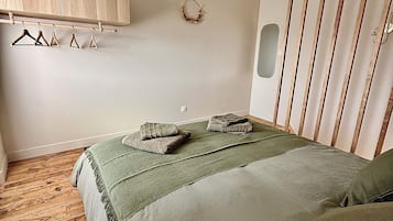 1 chambre, fer et planche Ă  repasser, Wi-Fi, draps fournis