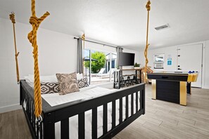 4 bedrooms, desk, iron/ironing board, travel cot