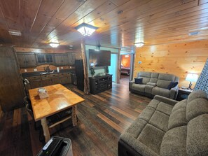 Smart TV, fireplace