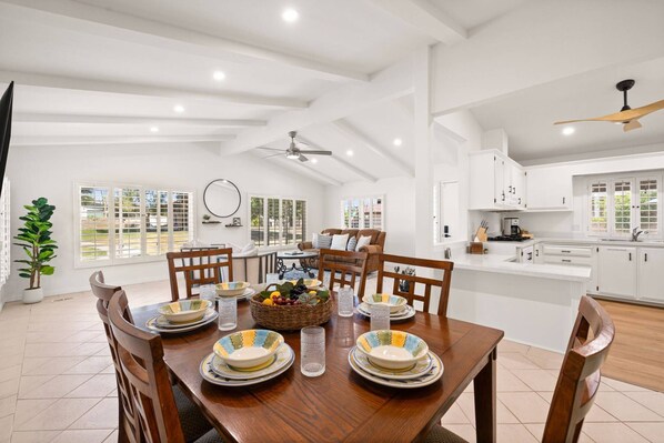 Dining - Portola Country Club, Golf, Pool, Pickleball (Palm Desert)