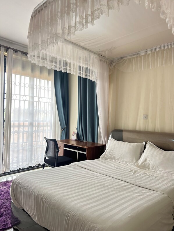 1 habitación, tabla de planchar con plancha, wifi y ropa de cama