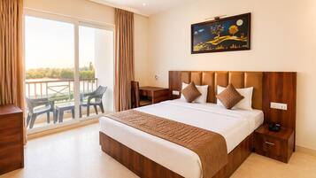 Premium Room, Balcony | Minibar, rollaway beds, free WiFi, bed sheets