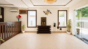 Lobby - Savanna Retreat (Ramnagar)