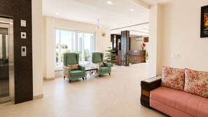 Lobby - Savanna Retreat (Ramnagar)