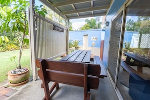 屋外ダイニングエリア