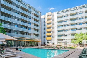 Pool - Modern Apt  | Pool, Gym, Parking, W/D, Balcony (Phoenix)