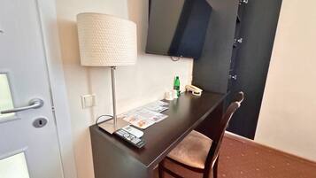 Basic Double Room | In-room safe, desk, laptop workspace, blackout drapes