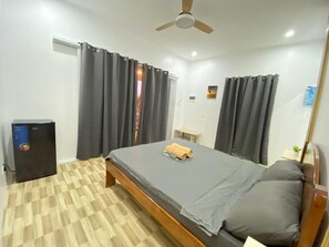 Deluxe Cabin, Balcony, Beach View | Blackout drapes, soundproofing, free WiFi - Tulang Diot View and Turtle Haven (San Francisco)