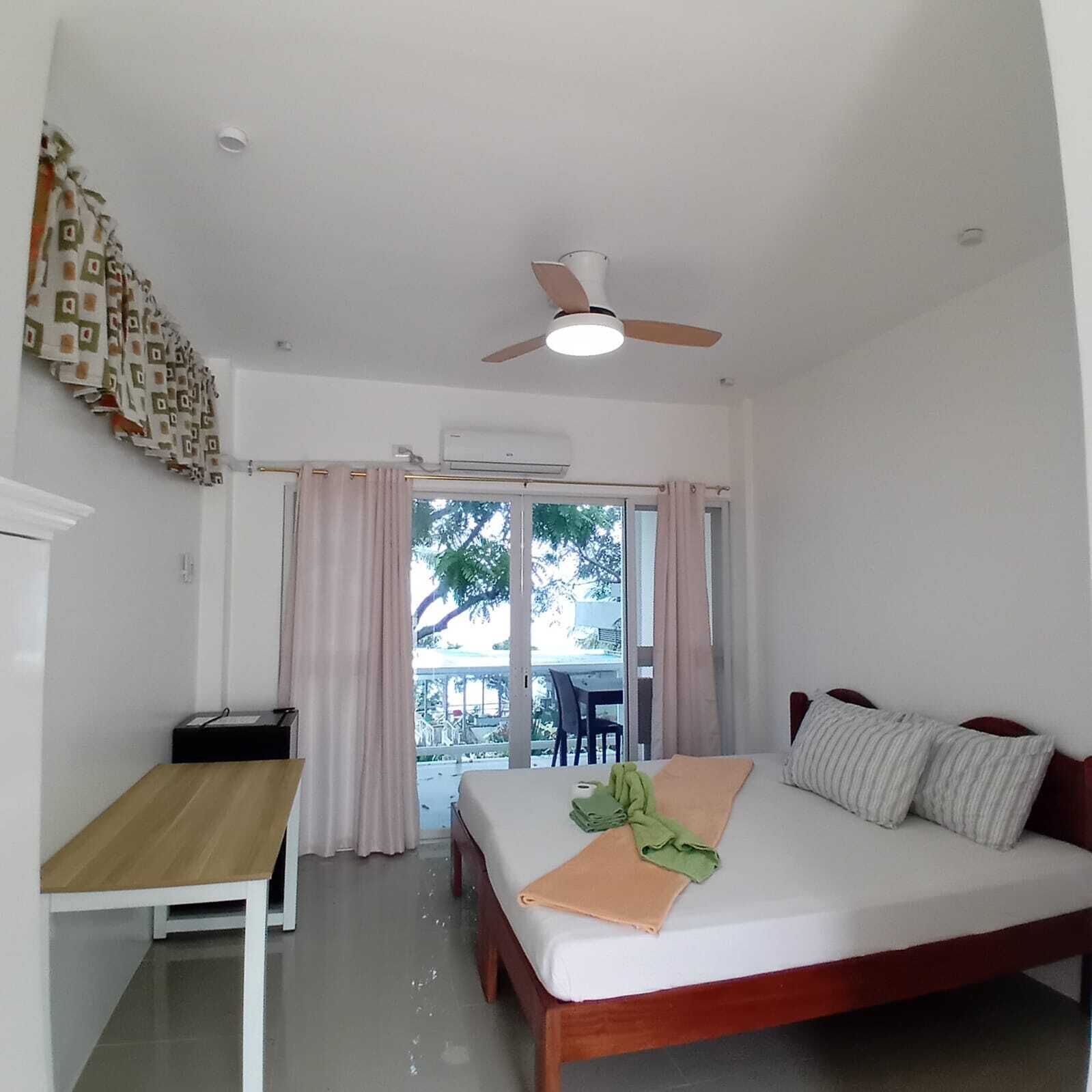 Blackout curtains, soundproofing, free WiFi