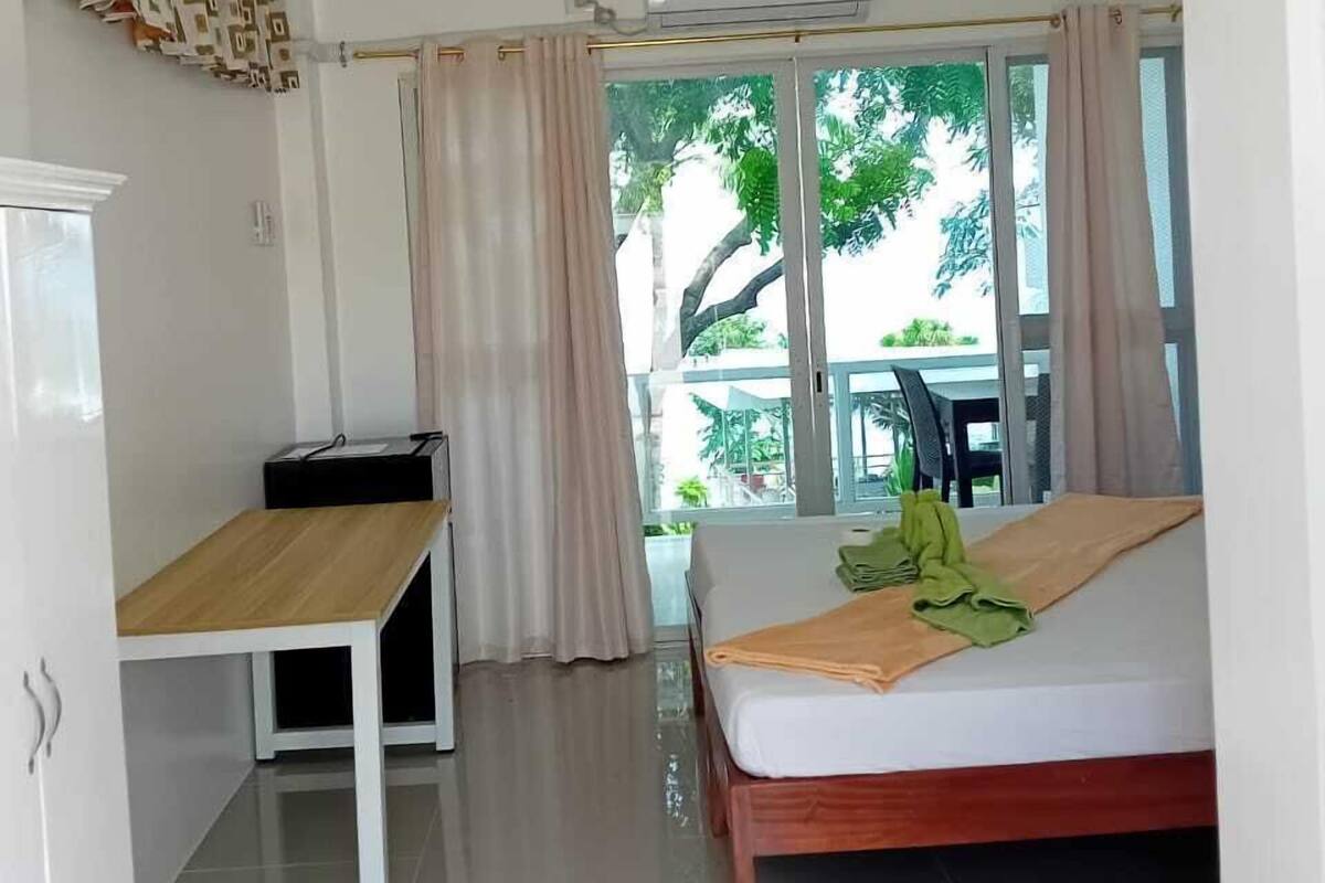 Blackout curtains, soundproofing, free WiFi