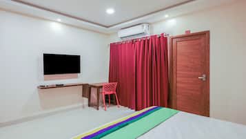 Standard Double Room | Blackout drapes, iron/ironing board