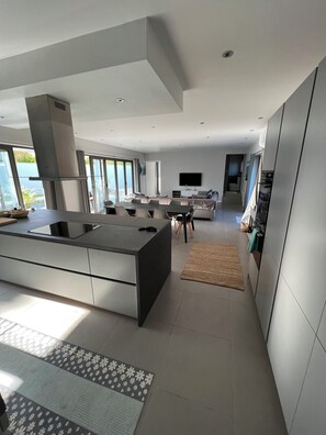 Interior - 4‑BR/Ensuite Designer Family Home with Pool, 2 terraces 3‑min to Beach parking (Grand Baie)