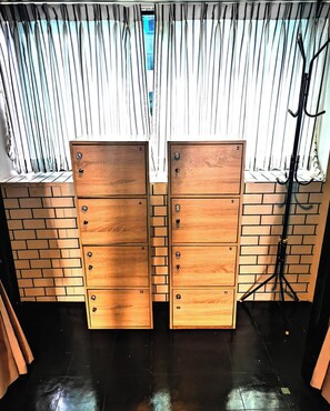 공용 도미토리 | 무료 WiFi