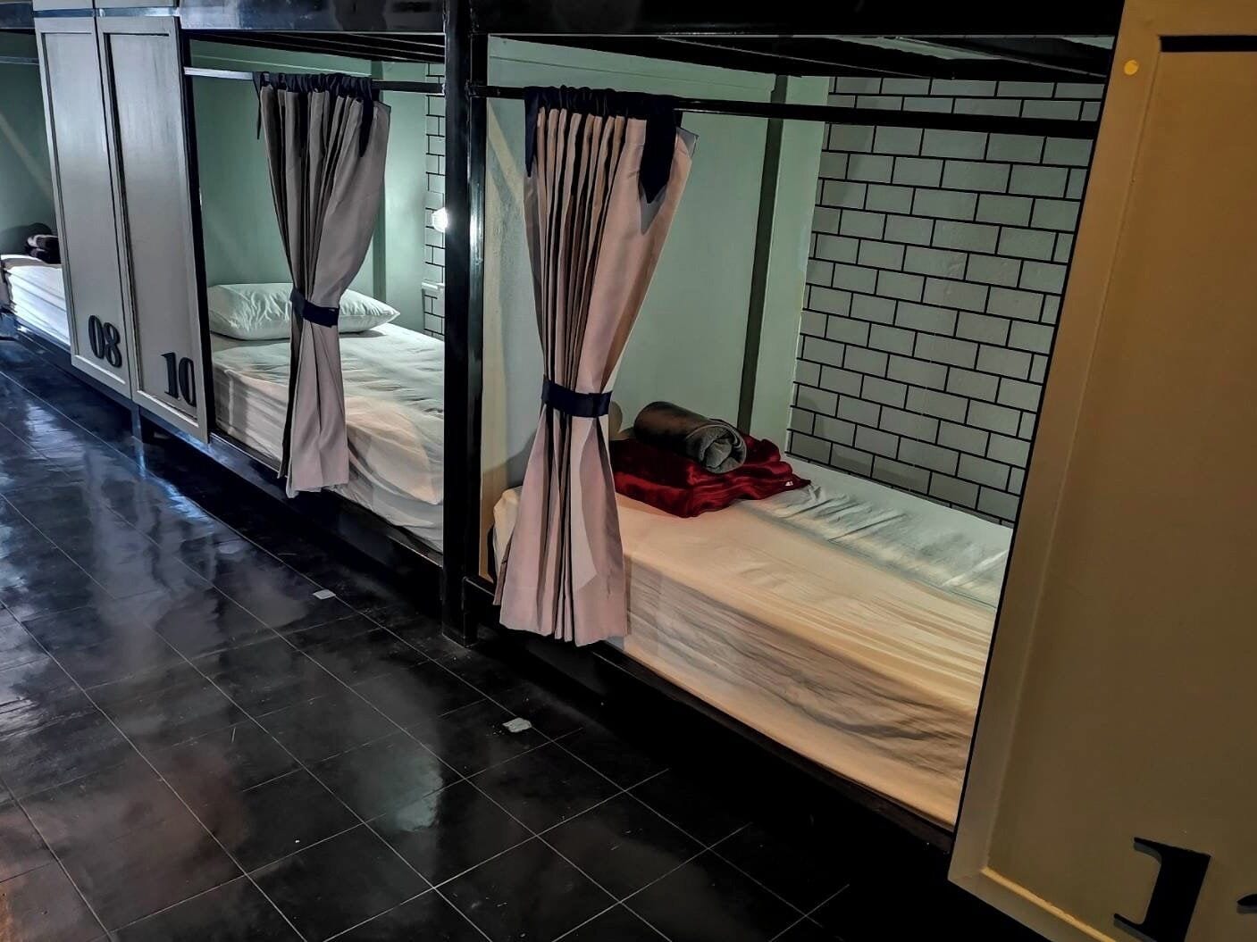 Shared Dormitory | Free WiFi